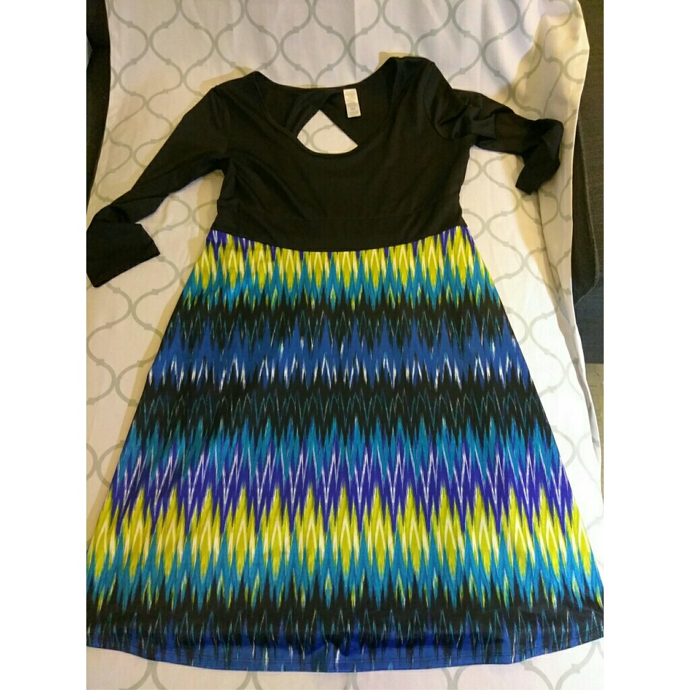 Women's ikat print dress